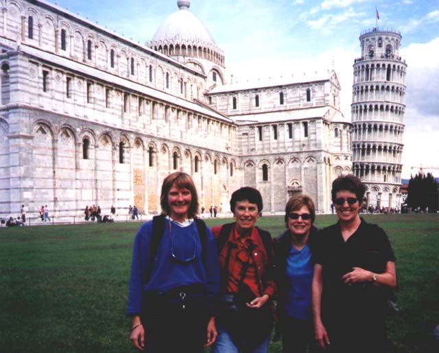 Leaning Tower and the happy travelers